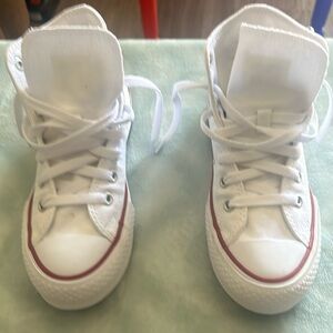 Converse kids shoes size 2